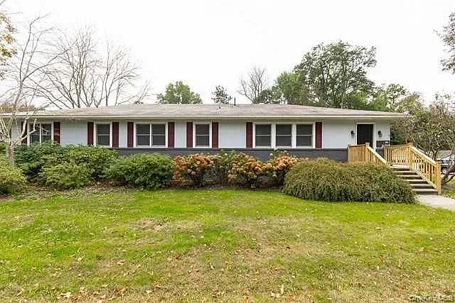 3 bed, 2.0 bath, 1600 sqft, $3,900 — Photo 1