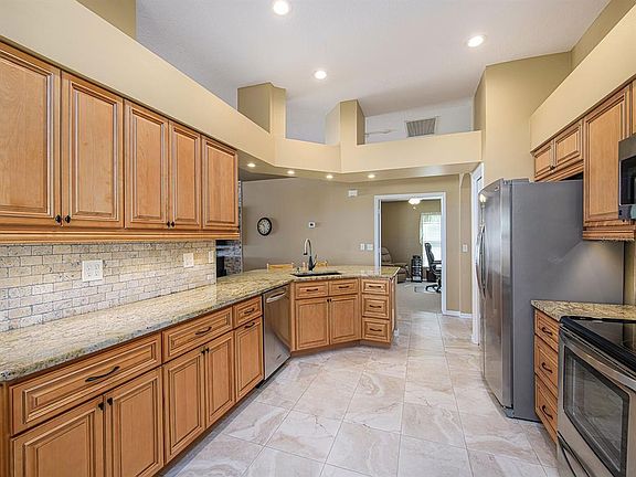 4th image of 19405 Wyndmill Cir