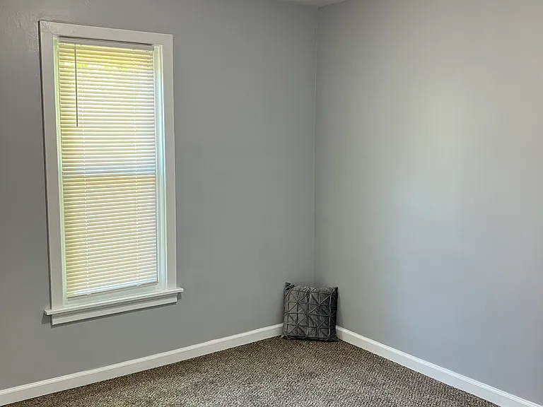 3510 Hogarth Ave — Photo 3
