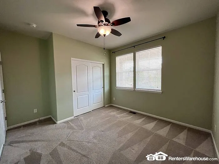 25104 E Pinewood Pl — Photo 29