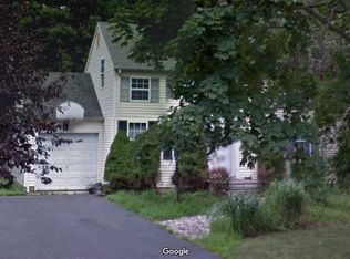 280 Bennet Rd, Greenport, NY 11944