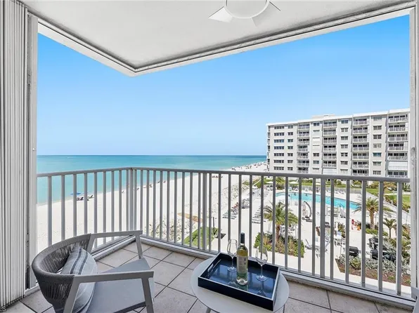 3443 Gulf Shore BLVD N #416, NAPLES, FL 34103