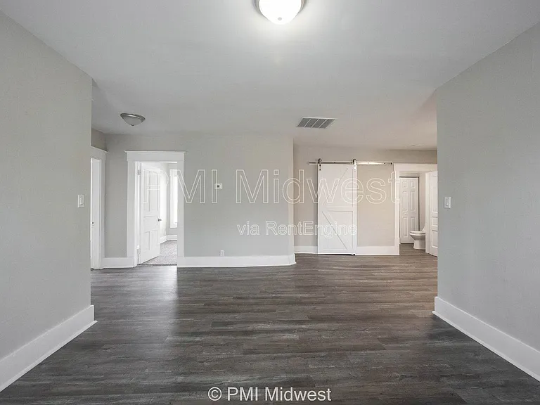 538 W 29th St #B — Photo 2