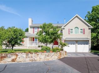 162 Maple Tree Hill Rd, Oxford, CT 06478