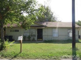 3005 Donalee St, Fort Worth, TX 76105