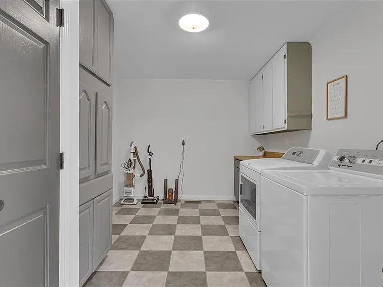 6290 Cascade Palmetto Hwy — Photo 29