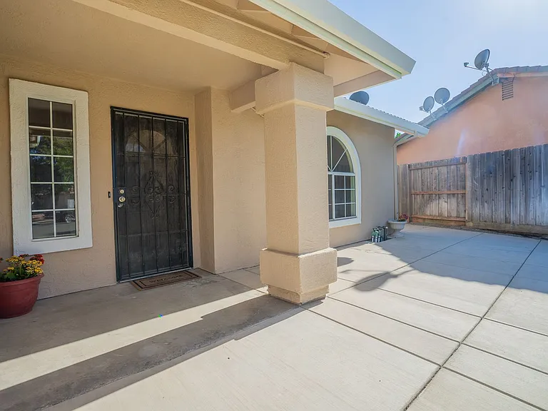 2130 Hidden Canyon Way — Photo 9