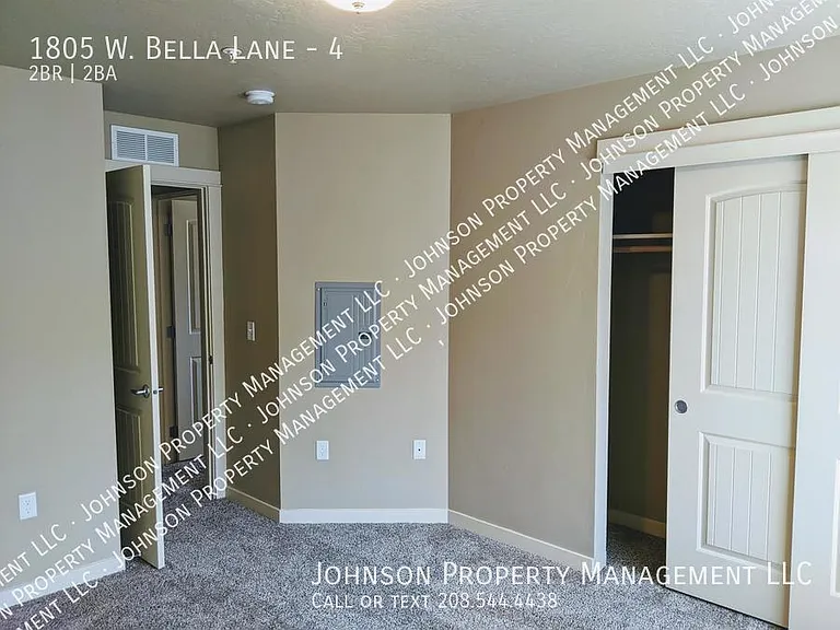 1805 W Bella Ln #4 — Photo 11