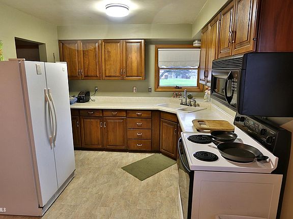 4th image of 340 Highland Dr