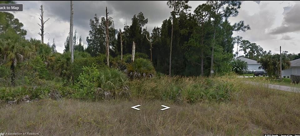 2nd image of 900 Glenn Ave