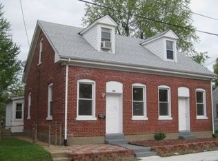 105 S 8th St, Belleville, IL