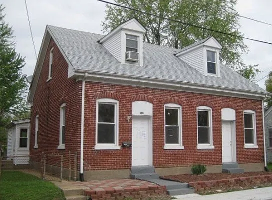 105 S 8th St photo 1