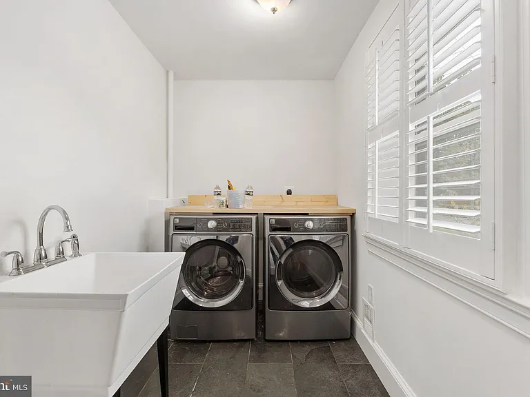 6901 Murray Ln — Photo 11