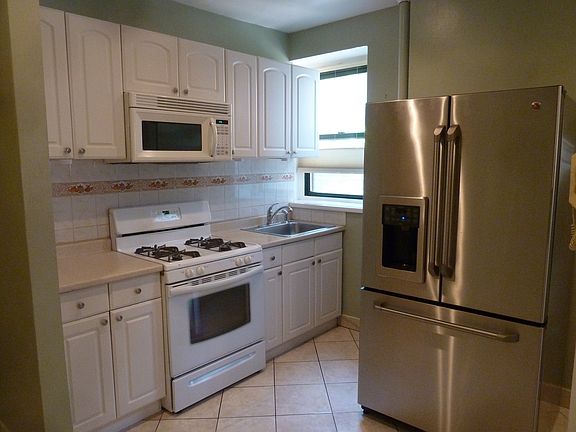 4th image of 34-21 78th St #3E