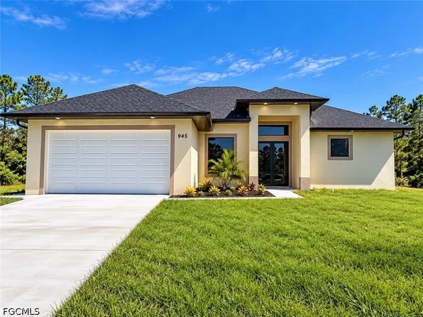 945 Edgerton Ave, Lehigh Acres, FL 33974