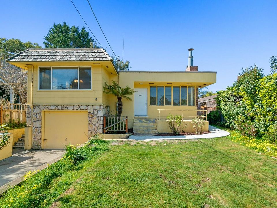 1st image of 685 Bayview Dr #A