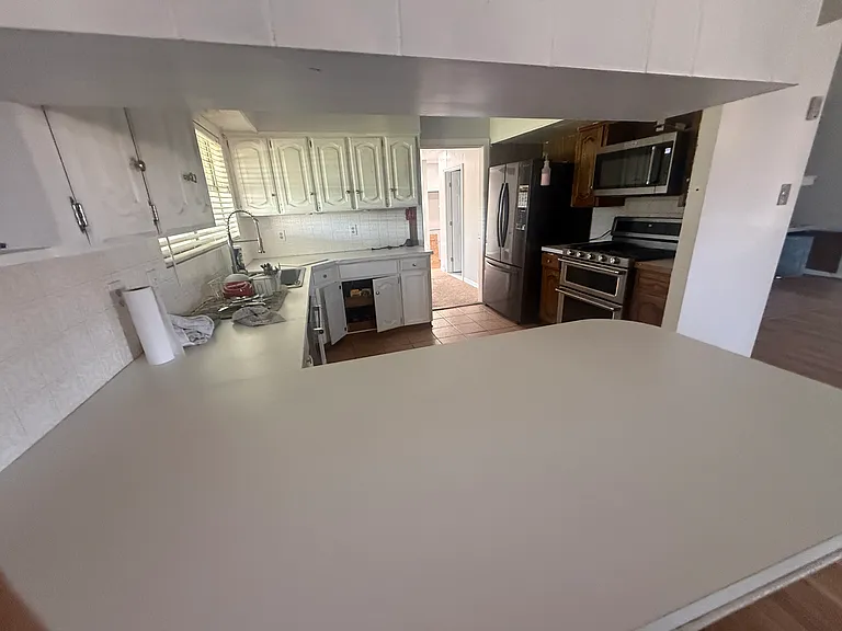605 E Saint Anne Pl — Photo 6