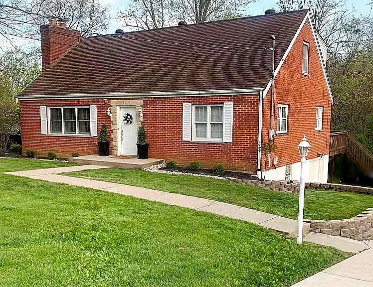 517 Greenlawn Dr — Photo 1