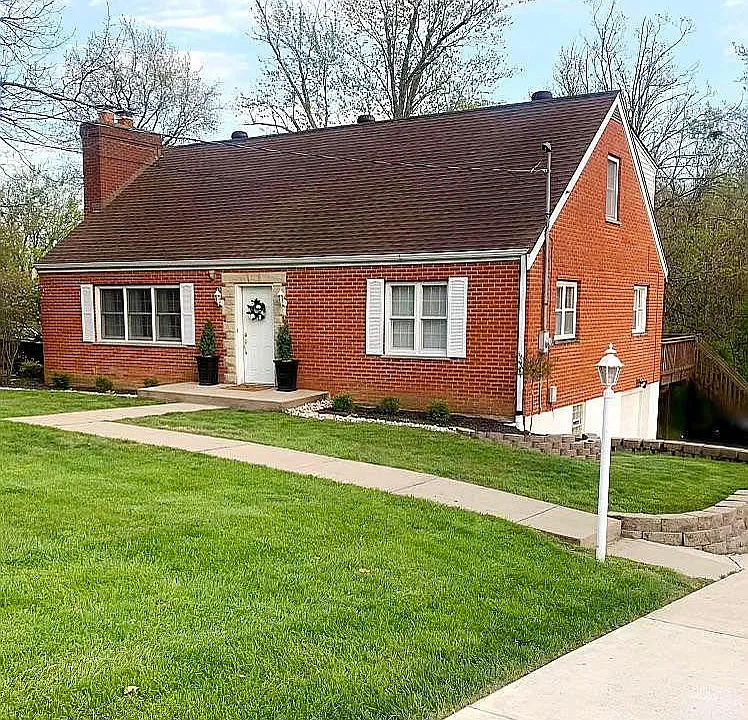 517 Greenlawn Dr