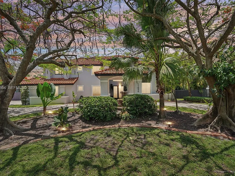 11898 SW 74th Ter