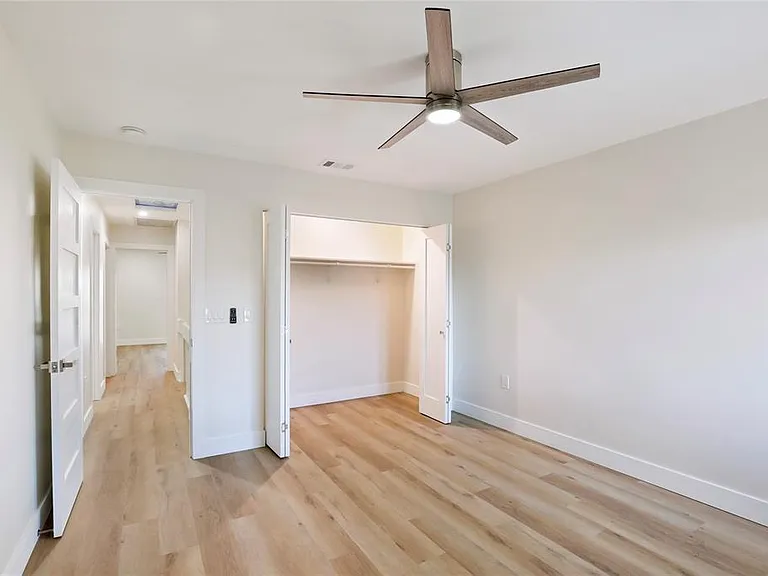 150 Marina Del Rey Ct — Photo 22