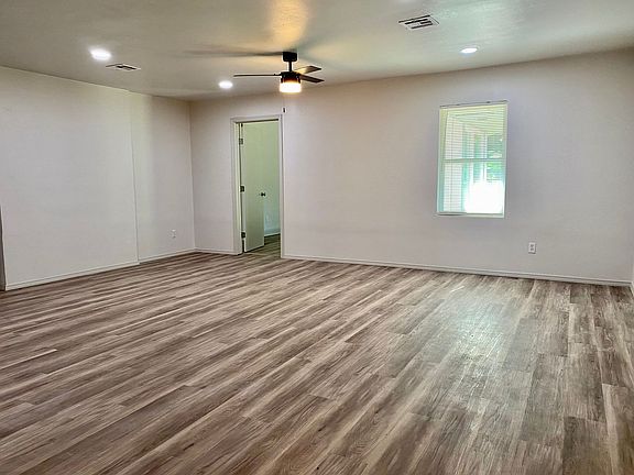 5th image of 1500 N Markwell Pl
