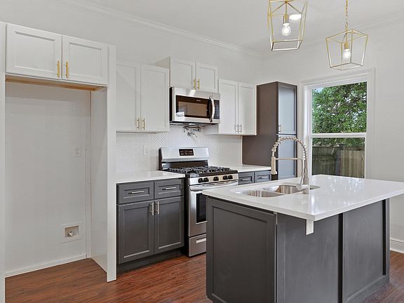 2nd image of 2828 N Tonti St
