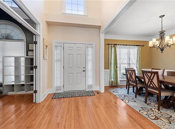 3rd image of 8901 Whittingham Dr