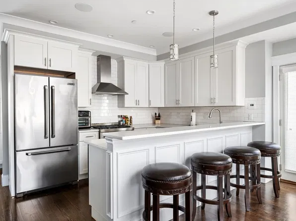 49-51 Coffey St Unit 49, Dorchester, MA 02122