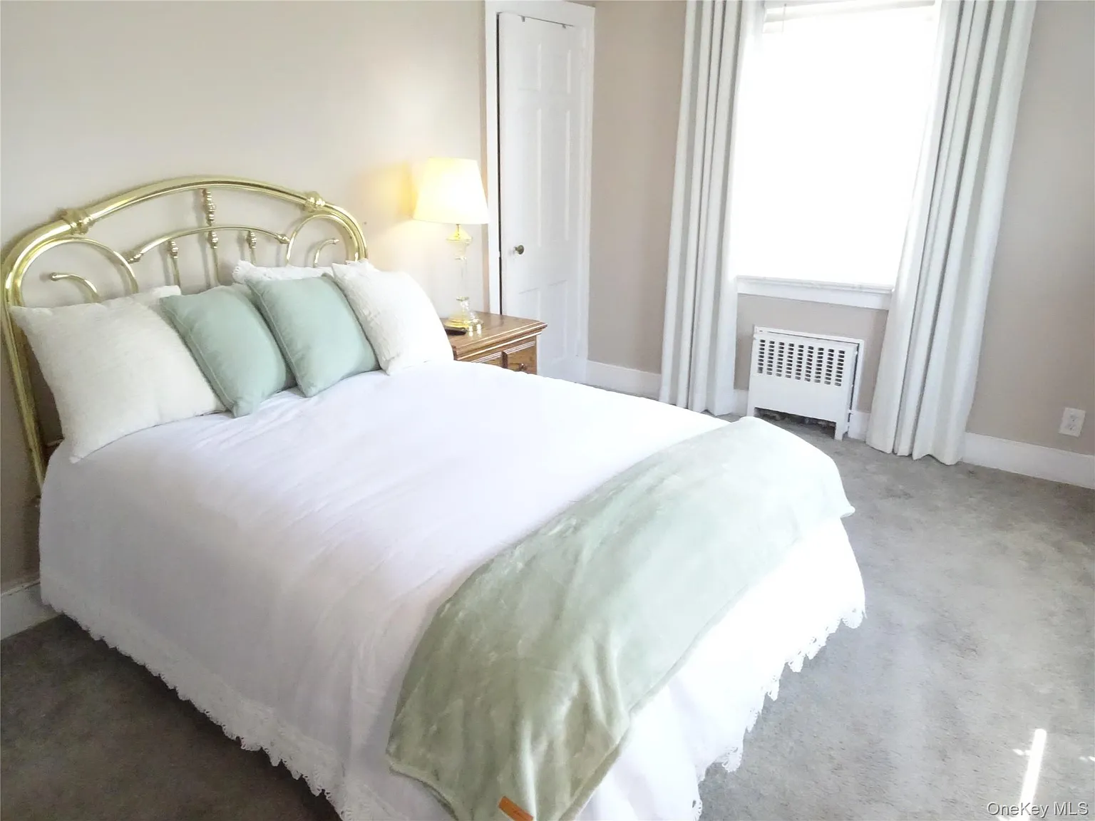 4 bed, 2.5 bath, 1635 sqft, $4,200 — Photo 4