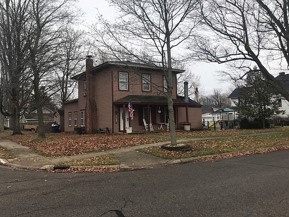 3rd image of 324 E 2nd St