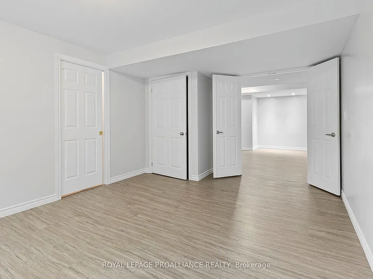 1009 Crestwood Dr — Photo 33
