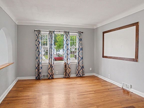 3rd image of 1528 Hamelink Dr