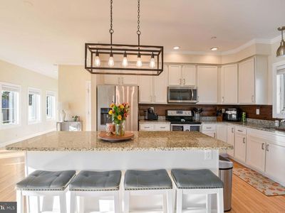 7318 Bay Front Rd, Baltimore, MD, 21219