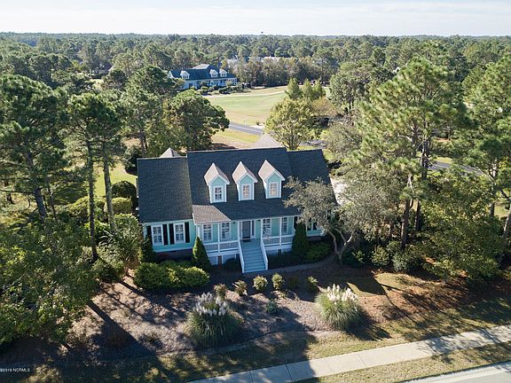 3rd image of 3363 St James Drive SE