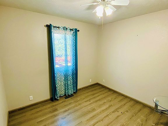 2nd image of 3104 Amber Ave
