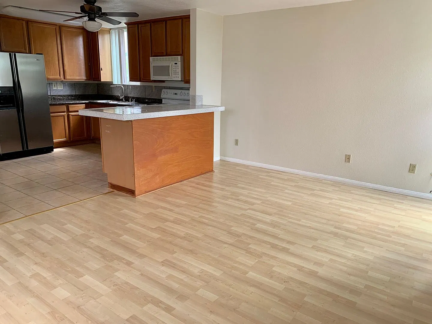 Spacious 3-Bedroom / 2-Bath Apartment In Clairemont — Photo 2