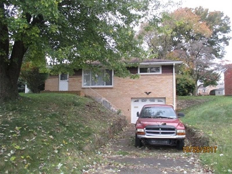 2nd image of 5228 Meadowcrest Rd