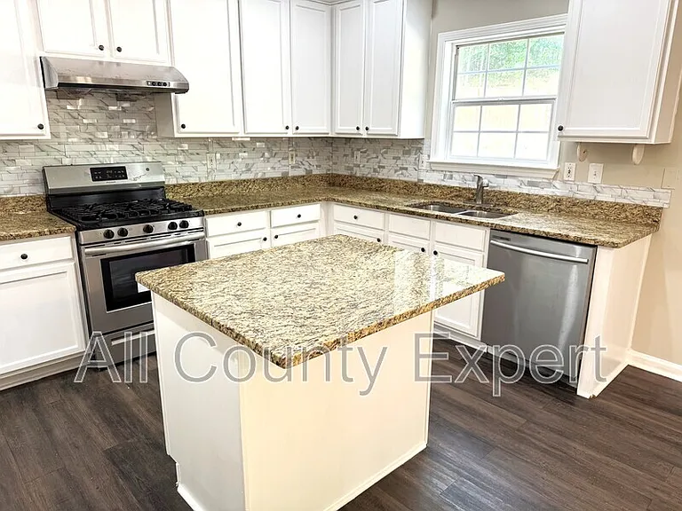 1794 Taylor Oaks Dr — Photo 14