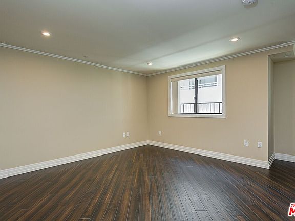 5th image of 1211 9th St Unit 201