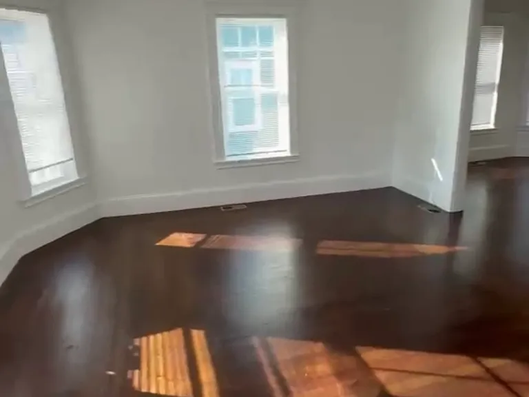 16 Norfolk Ave — Photo 2