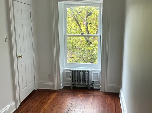 241 Carlton Ave Floor 3, Brooklyn, NY 11205