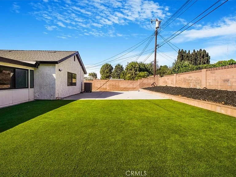 16329 Napa St — Photo 36