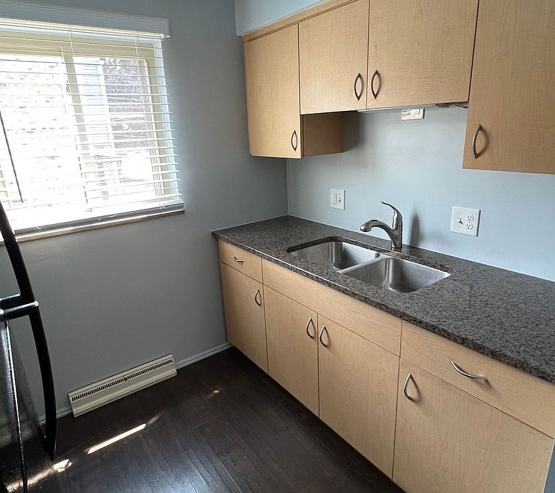 Dorothy 19201 19201 Dorothy Ave Rocky River OH Zillow