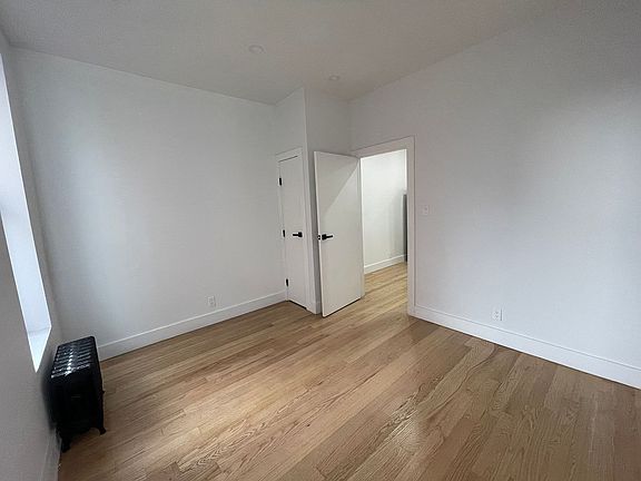 2nd image of 66 W 138th St APT 3C