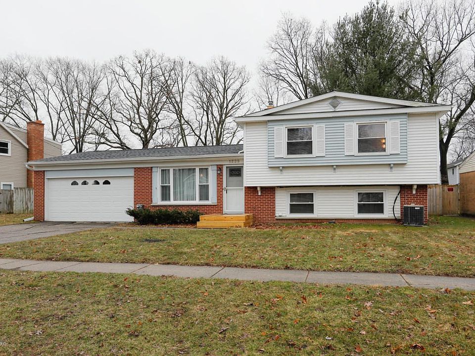 1229 Edington-101