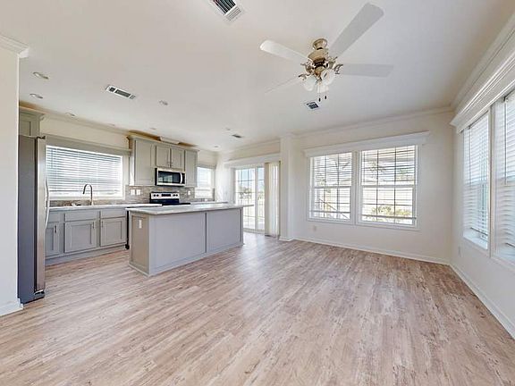3rd image of 25501 Trost Blvd #6-37