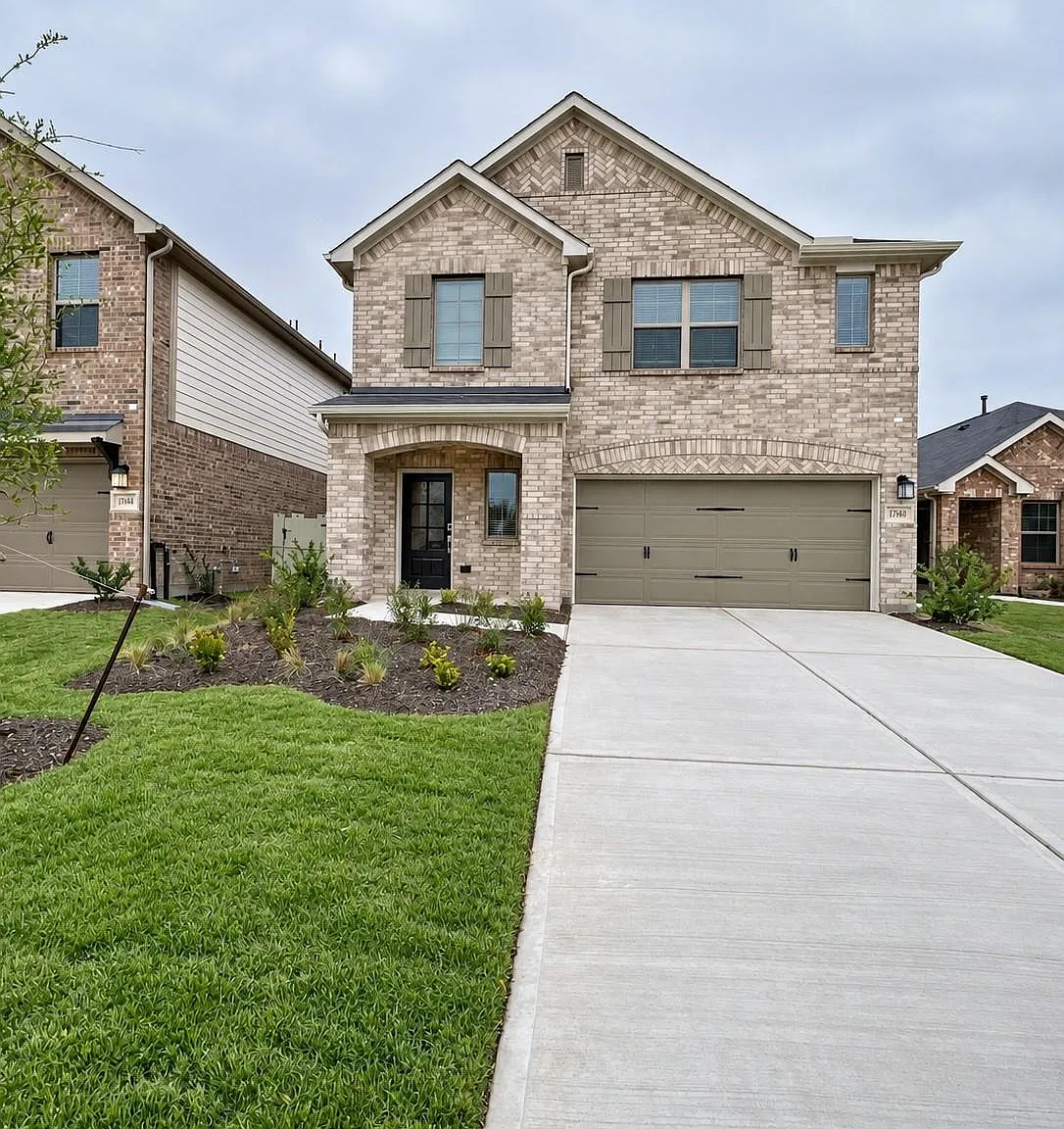 4 bed, 2.5 bath, 2421 sqft, $2,750 — Photo 4