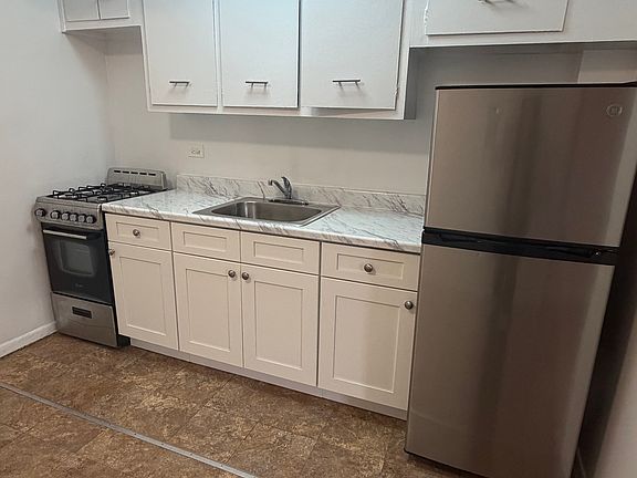5th image of 14220 41st Ave #608