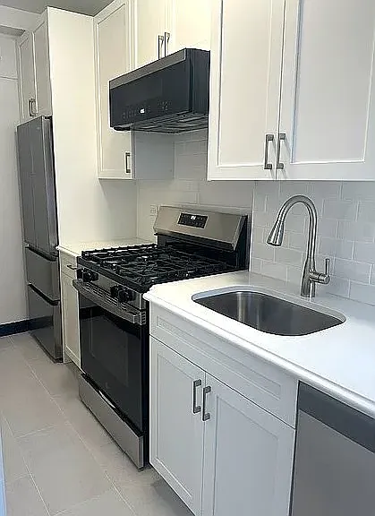 420 W 24th St #10A — Photo 3